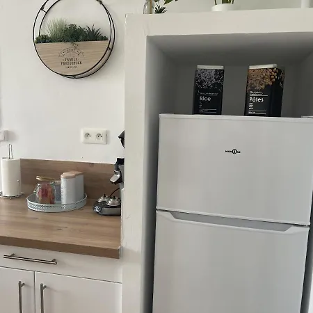 Au Repos De La Croix Rouge - Et Equipes - Proche Gare * Châtellerault